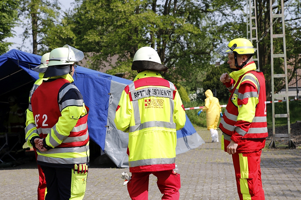 Zugführerlehrgang des ASB und ABC-Zug übten gemeinsam