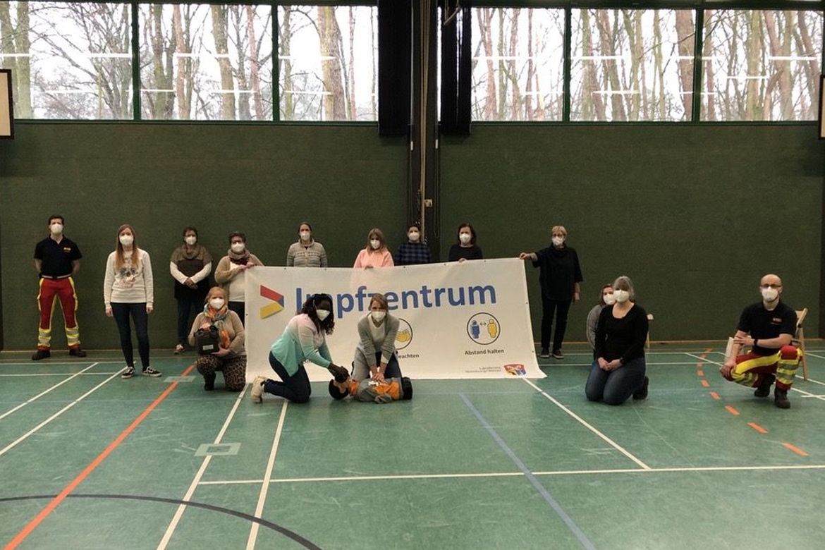 Notfalltraining im Nienburger Impfzentrum