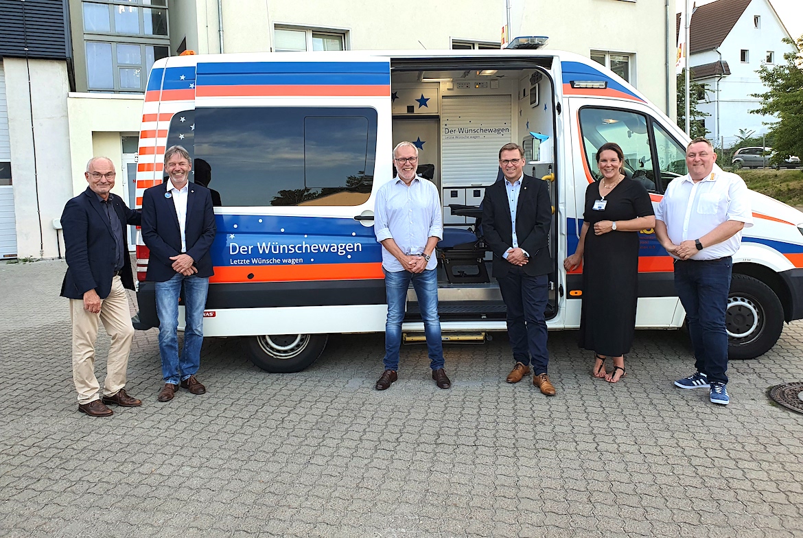 Rotary und Lions aus dem Landkreis Nienburg übergaben 8500 Euro an den ASB Wünschewagen Niedersachsen