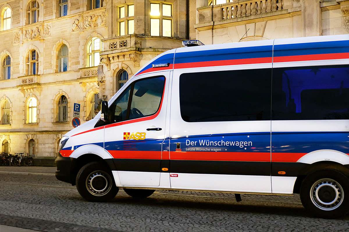 wuenschewagen-asb-niedersachsen-08-1200-800-60-1-1519987682736.jpg