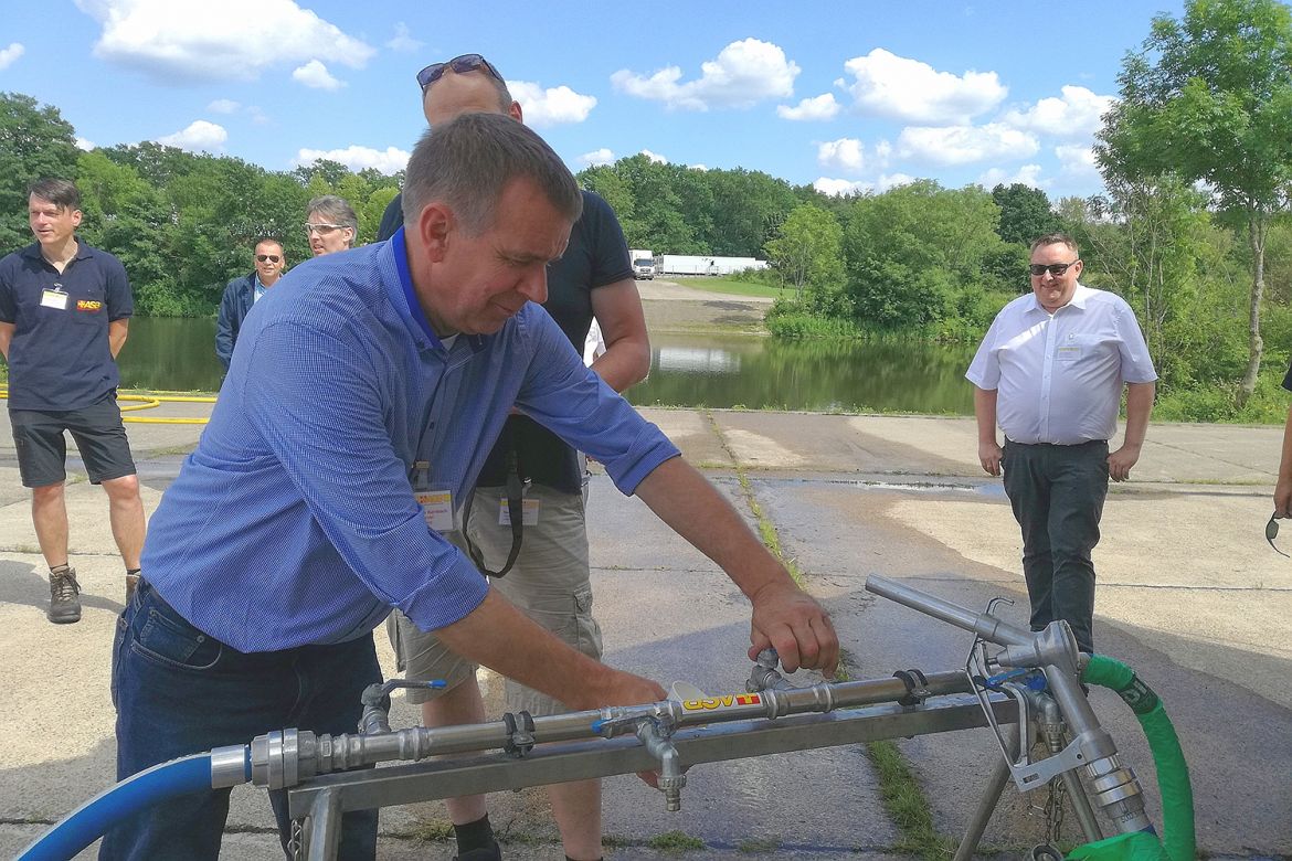 Trinkwasseraufbereitung: Weser-Wasser aus dem Hahn. Es schmeckt.